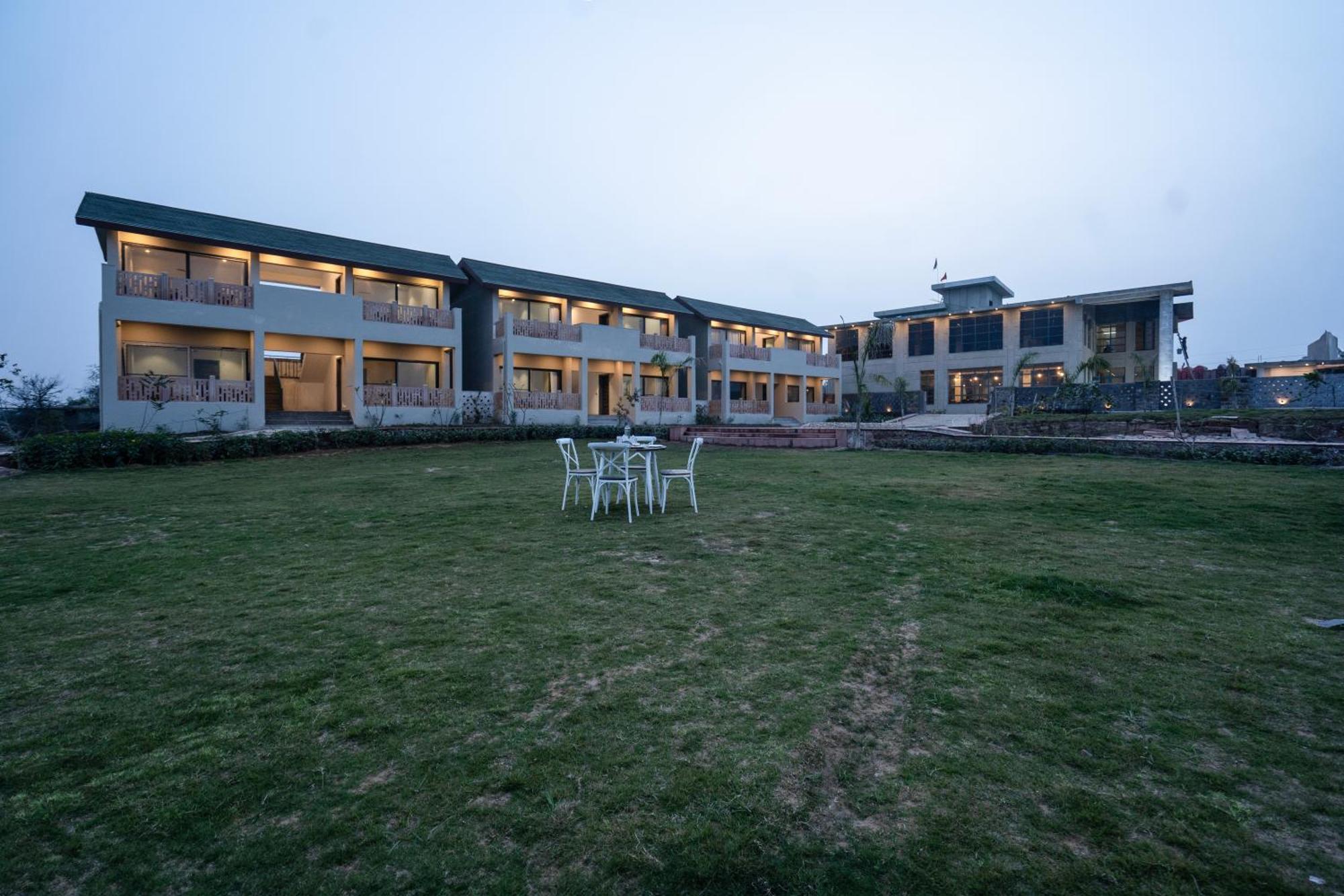 Palpur Fort A Kuno Wildlife Resort, Morawan Sesaipura 外观 照片