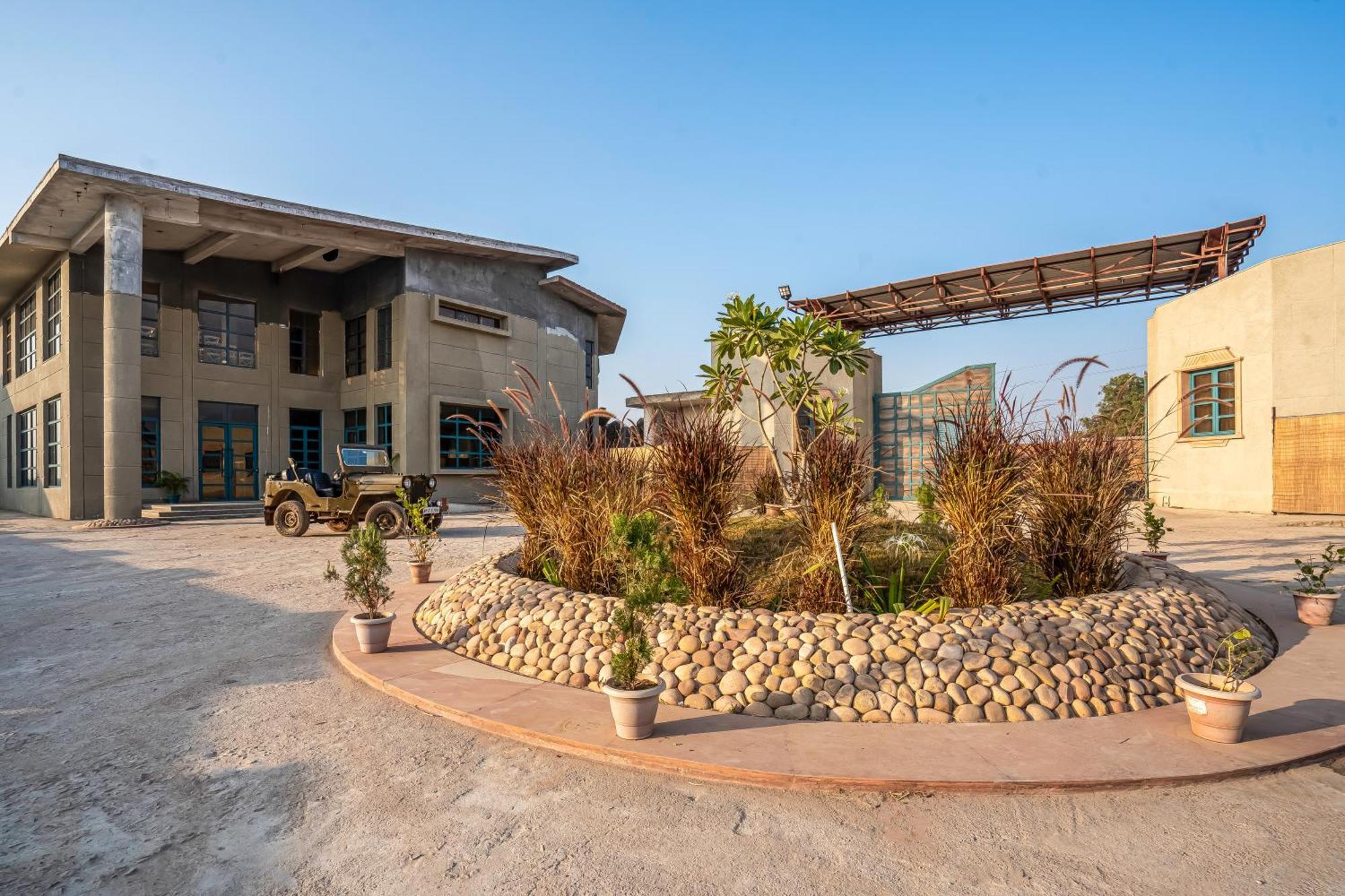 Palpur Fort A Kuno Wildlife Resort, Morawan Sesaipura 外观 照片